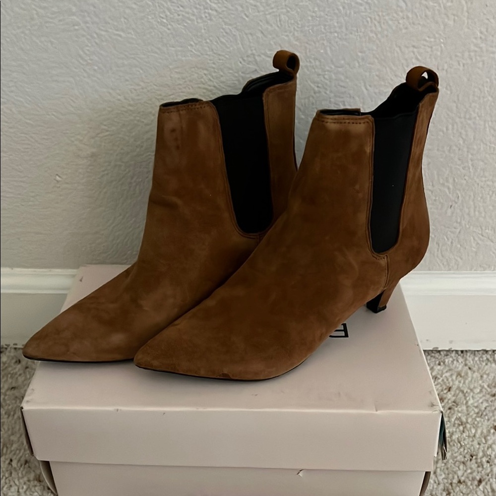 Kendall & Kylie Brown Kitten Heel Boots